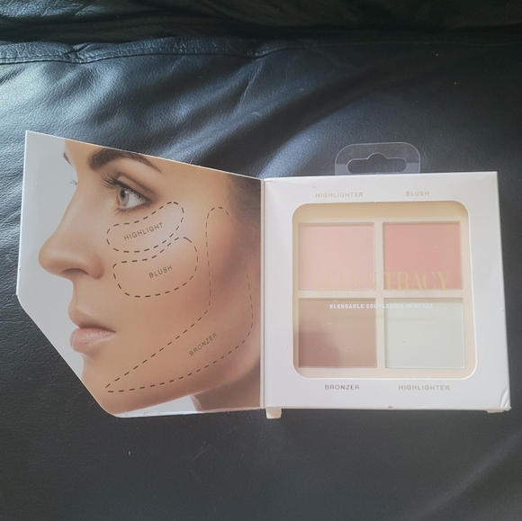 NEW Ellen Tracy 4 Color Blush, Bronzer, & Highlighter Palette - Picture 2 of 3